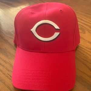 NWOT Cincinnati Reds baseball cap bundle